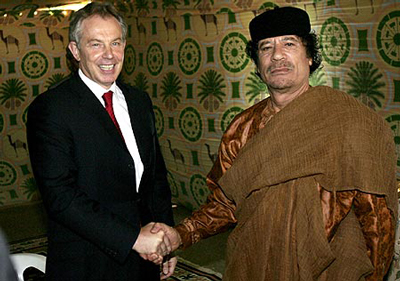 Tony Blair com Muammar Khadafi