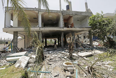 Clínica para deficientes em Beit Lahia, Gaza, atingida por um míssil israelita a 12 de Julho