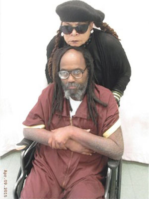 Mumia Abu-Jamal com a mulher, Wadiya Jamal